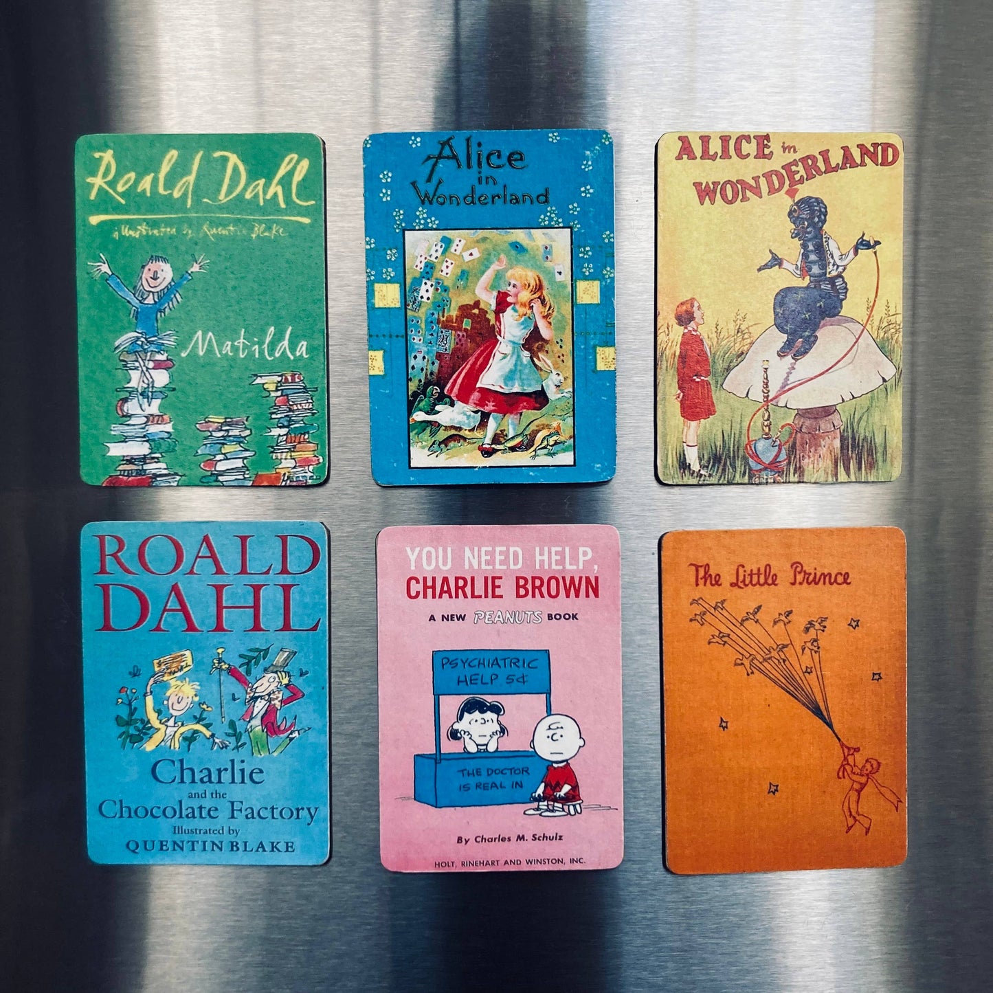 Bookish Magnet - Alice In Wonderland - Yellow