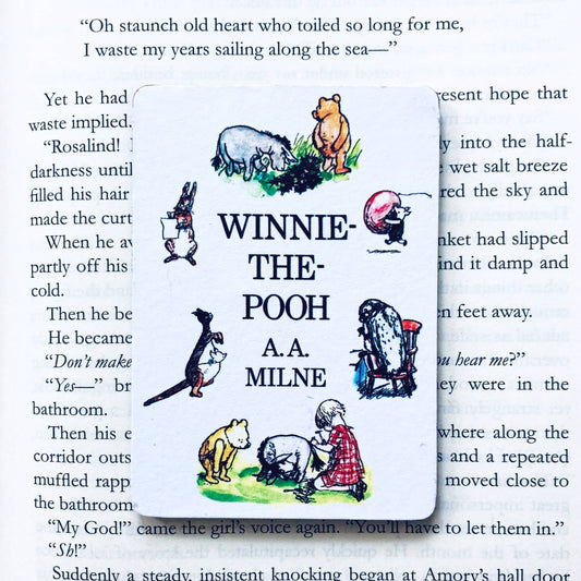 Bookish Magnet - Winnie-The-Pooh - Vintage White