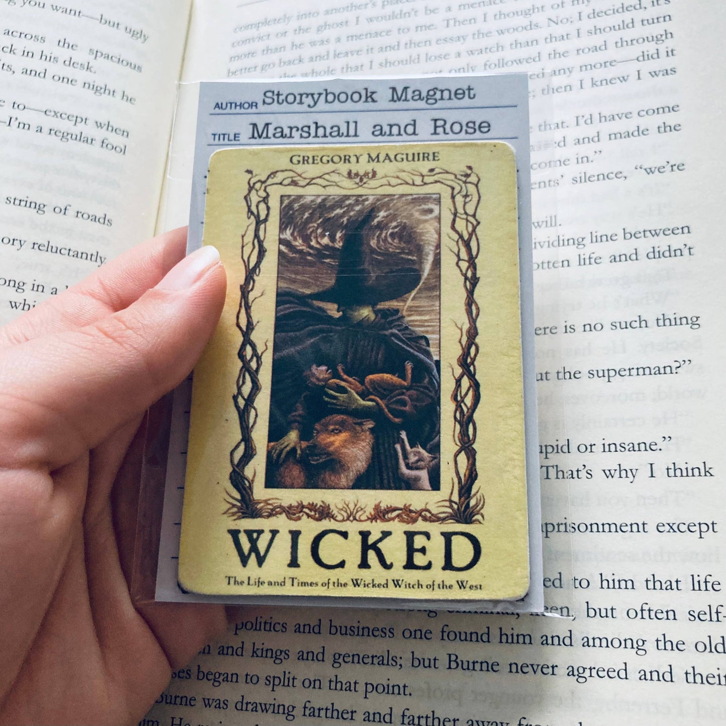 Bookish Magnet - Wicked - Vintage
