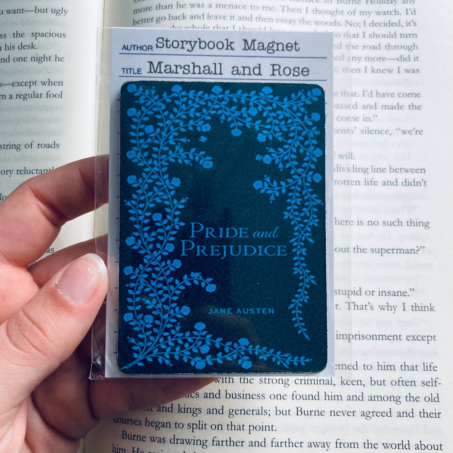 Bookish Magnet - Pride and Prejudice - Dark Blue Floral