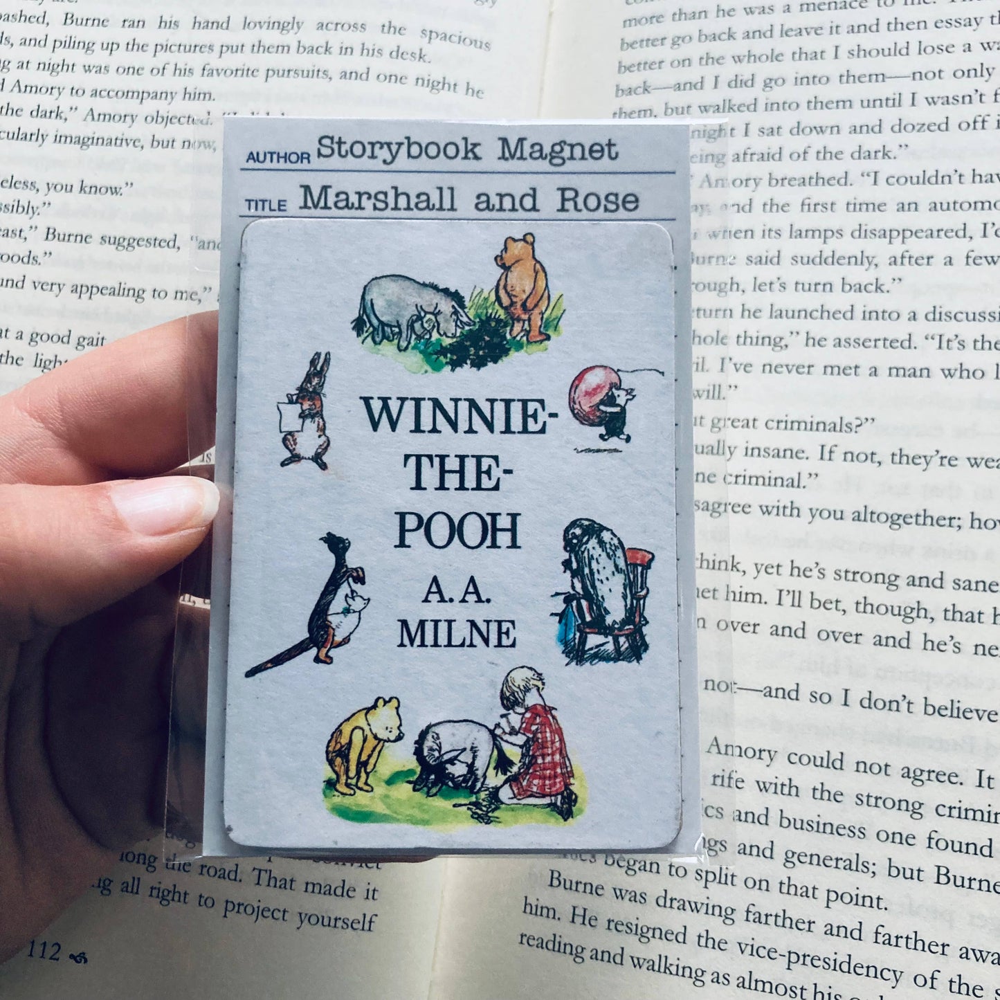 Bookish Magnet - Winnie-The-Pooh - Vintage White